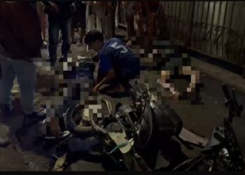 Diduga Korban Kecelakaan, Dua Orang Remaja Tergeletak di Bahu Jalan di Karangtengah
