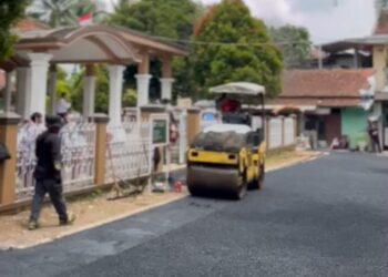 Gunakan Dana Desa Tahap 2, Jalan di Kampung Cipadang Akhirnya Diperbaiki  