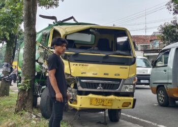 Dua Truk Terlibat Tabrakan di Jalan Raya Sukabumi, Sopir Diduga Ngantuk