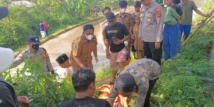 Diduga Terpeleset saat Cari Rongsokan, Pemulung Ditemukan Meninggal Dunia di Aliran Sungai