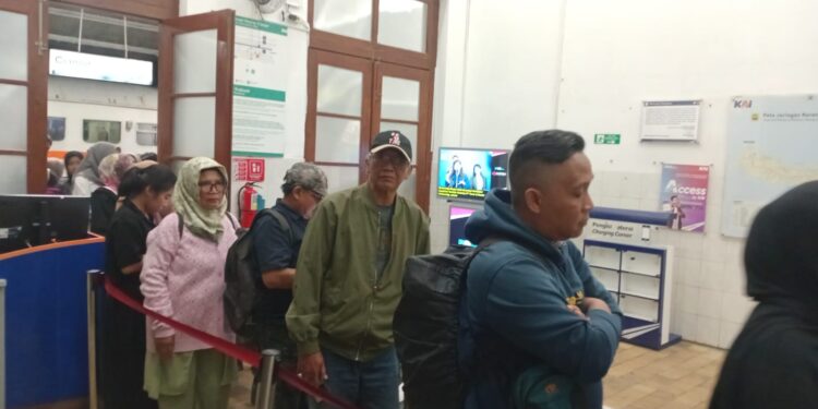 Penumpang KA Siliwangi Naik 20 Persen Selama Libur Kenaikan Isa Almasih hingga Akhir Pekan