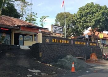 Seorang Remaja Putri Ditemukan Meninggal Dunia di Rumahnya, Mulutnya Mengeluarkan Busa