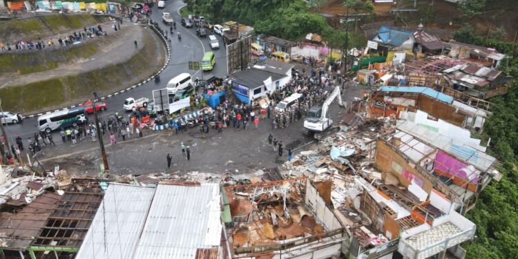 Bupati Cianjur Sebut Pembongkaran Bangli di Kawasan Puncak Cipanas Bentuk Penataan
