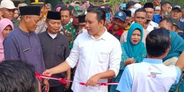 Warga Dua Kecamatan Semringah, Akses Ruas Jalan Cibinong-Sindangbarang jadi Leucir
