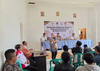 Praktisi Hukum Sekaligus Advokat Fanpan Nugraha Berikan Wawasan Hukum bagi Masyarakat di Desa Sukaresmi