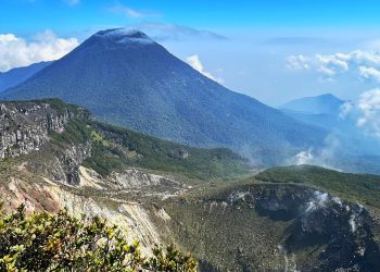 Penanganan Kebakaran masih Berlanjut, Penutupan Aktivitas Pendakian ke Gunung Gede Pangrango Diperpanjang