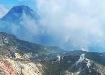 Penutupan Pendakian Gunung Gede Pangrango Diperpanjang