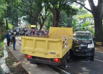 Tabrakan Beruntun Libatkan Empat Mobil di Cugenang